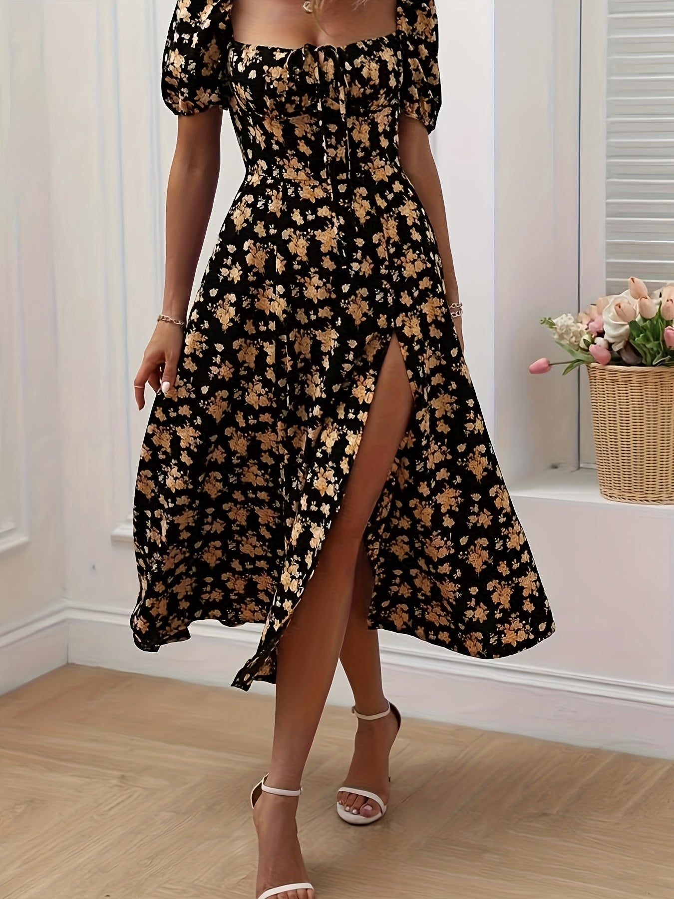Mirella™ | Feminin Blomsterkjole