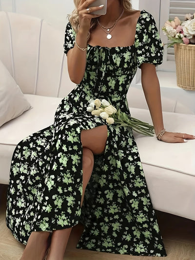 Mirella™ | Feminin Blomsterkjole
