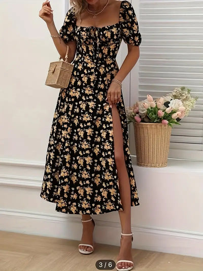 Mirella™ | Feminin Blomsterkjole